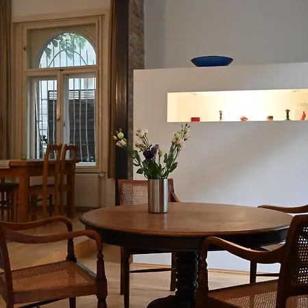 Quiet Haven In The Middle Of The Apartman *